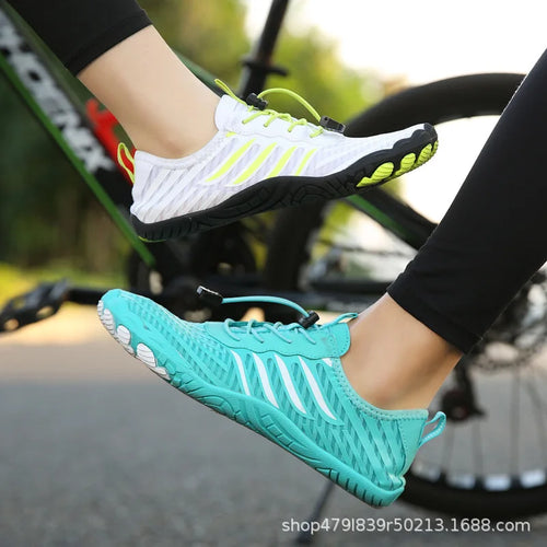 2025 New Outdoor Beach Running Shoes Lightweight and breathable solid color speed non-slip running shoes